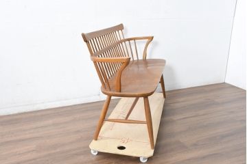 中古　飛騨産業　キツツキ　クラシカルで上品な雰囲気が魅力のウィンザーベンチ(ウィンザーチェア、板座チェア、長イス、長椅子、木製ベンチ、2人掛けベンチ)(R-084541)