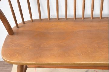 中古　飛騨産業　キツツキ　クラシカルで上品な雰囲気が魅力のウィンザーベンチ(ウィンザーチェア、板座チェア、長イス、長椅子、木製ベンチ、2人掛けベンチ)(R-084541)