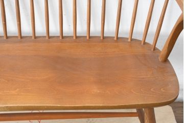 中古　飛騨産業　キツツキ　クラシカルで上品な雰囲気が魅力のウィンザーベンチ(ウィンザーチェア、板座チェア、長イス、長椅子、木製ベンチ、2人掛けベンチ)(R-084541)