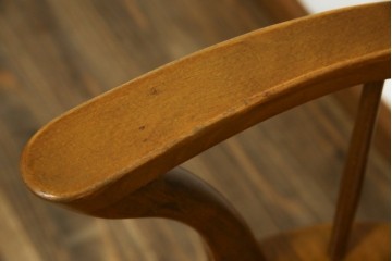 中古　飛騨産業　キツツキ　クラシカルで上品な雰囲気が魅力のウィンザーベンチ　(R-084541)