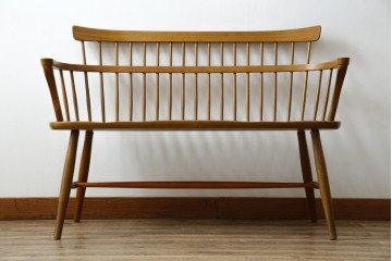 中古　飛騨産業　キツツキ　クラシカルで上品な雰囲気が魅力のウィンザーベンチ　(R-084541)