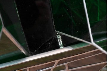 中古　特大1メートル超　希少!!　作家物!!　ステンドグラス芸術家　伊藤誠二　大作!!重厚な存在感と繊細な色彩美を兼ね備えた大型アートオブジェのフロア照明　定価約300万円　(R-084542)