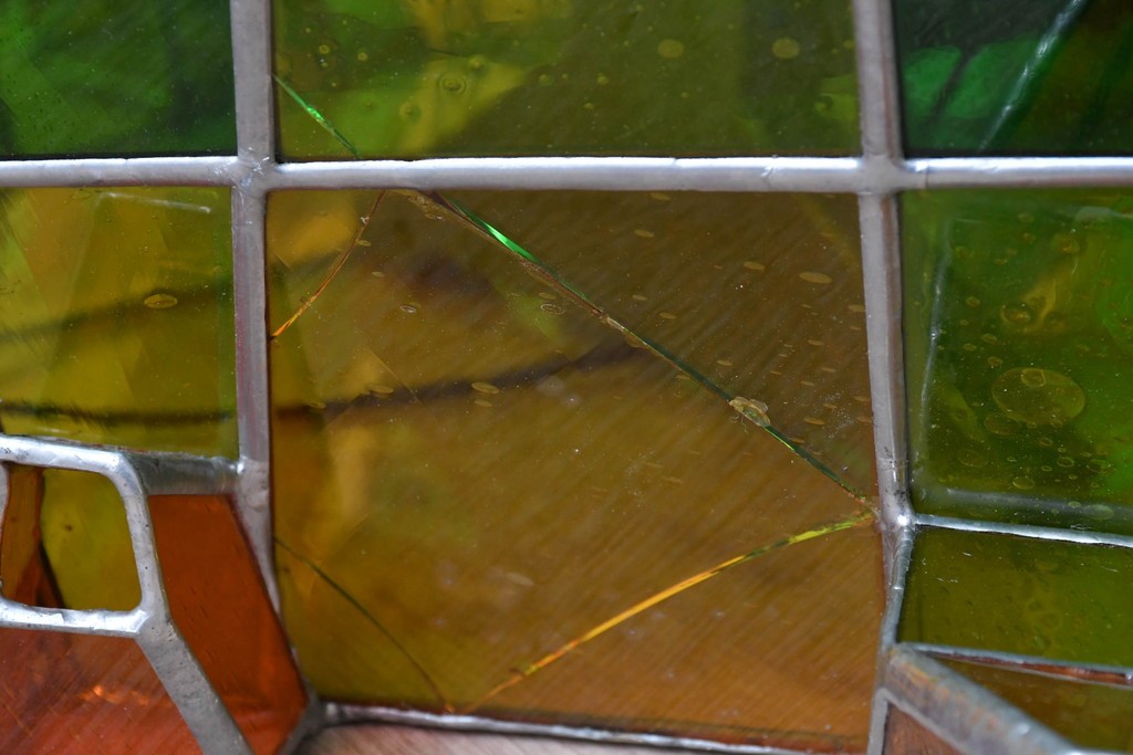 中古　特大1メートル超　希少!!　作家物!!　ステンドグラス芸術家　伊藤誠二　大作!!重厚な存在感と繊細な色彩美を兼ね備えた大型アートオブジェのフロア照明　定価約300万円　(R-084542)