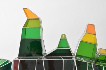 中古　特大1メートル超　希少!!　作家物!!　ステンドグラス芸術家　伊藤誠二　大作!!重厚な存在感と繊細な色彩美を兼ね備えた大型アートオブジェのフロア照明　定価約300万円　(R-084542)