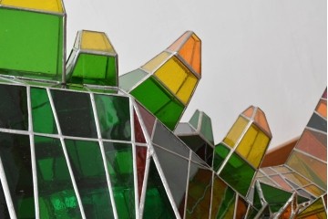 中古　特大1メートル超　希少!!　作家物!!　ステンドグラス芸術家　伊藤誠二　大作!!重厚な存在感と繊細な色彩美を兼ね備えた大型アートオブジェのフロア照明　定価約300万円　(R-084542)