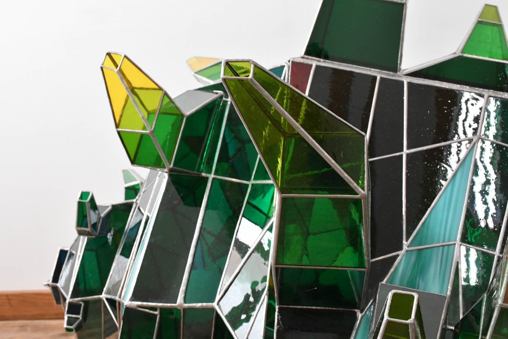 中古　特大1メートル超　希少!!　作家物!!　ステンドグラス芸術家　伊藤誠二　大作!!重厚な存在感と繊細な色彩美を兼ね備えた大型アートオブジェのフロア照明　定価約300万円　(R-084542)