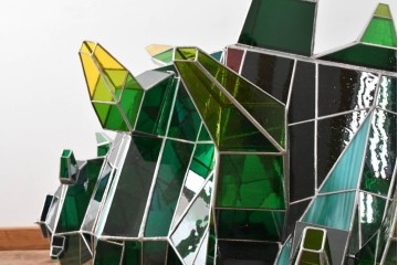 中古　特大1メートル超　希少!!　作家物!!　ステンドグラス芸術家　伊藤誠二　大作!!重厚な存在感と繊細な色彩美を兼ね備えた大型アートオブジェのフロア照明　定価約300万円　(R-084542)