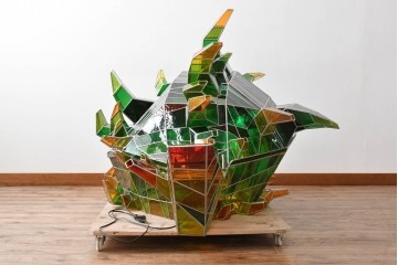 中古　特大1メートル超　希少!!　作家物!!　ステンドグラス芸術家　伊藤誠二　大作!!重厚な存在感と繊細な色彩美を兼ね備えた大型アートオブジェのフロア照明　定価約300万円　(R-084542)