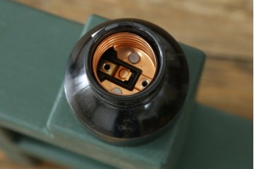 中古　特大1メートル超　希少!!　作家物!!　ステンドグラス芸術家　伊藤誠二　大作!!重厚な存在感と繊細な色彩美を兼ね備えた大型アートオブジェのフロア照明　定価約300万円　(R-084542)