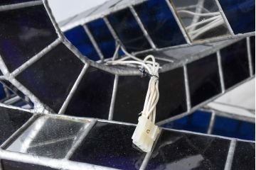 中古　特大1メートル超　希少!!　作家物!!　ステンドグラス芸術家　伊藤誠二　大作!!シンプルな空間を一瞬でモダンギャラリーに変える大型アートオブジェ(フロア照明)(定価約380万円)(R-084543)