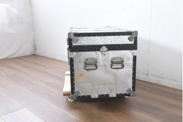 和製ビンテージ　お部屋のアクセントになるジュラルミン船トランク(ジュラルミントランク、舟トランク、アルミトランク、収納、ディスプレイ、ヴィンテージ)(R-084545)