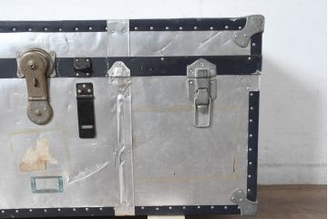 和製ビンテージ　お部屋のアクセントになるジュラルミン船トランク(ジュラルミントランク、舟トランク、アルミトランク、収納、ディスプレイ、ヴィンテージ)(R-084545)