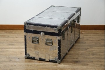 和製ビンテージ　お部屋のアクセントになるジュラルミン船トランク(ジュラルミントランク、舟トランク、アルミトランク、収納、ディスプレイ、ヴィンテージ)(R-084545)