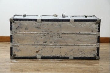 和製ビンテージ　お部屋のアクセントになるジュラルミン船トランク(ジュラルミントランク、舟トランク、アルミトランク、収納、ディスプレイ、ヴィンテージ)(R-084545)