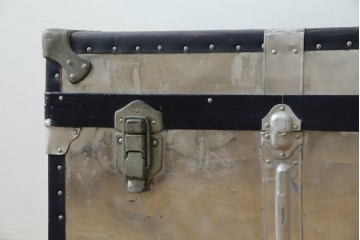 和製ビンテージ　お部屋のアクセントになるジュラルミン船トランク(ジュラルミントランク、舟トランク、アルミトランク、収納、ディスプレイ、ヴィンテージ)(R-084545)