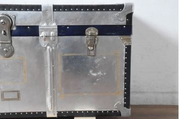 和製ビンテージ　お部屋のアクセントになるジュラルミン船トランク(ジュラルミントランク、舟トランク、アルミトランク、収納、ディスプレイ、ヴィンテージ)(R-084546)