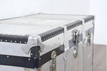 和製ビンテージ　お部屋のアクセントになるジュラルミン船トランク(ジュラルミントランク、舟トランク、アルミトランク、収納、ディスプレイ、ヴィンテージ)(R-084546)