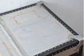 和製ビンテージ　お部屋のアクセントになるジュラルミン船トランク(ジュラルミントランク、舟トランク、アルミトランク、収納、ディスプレイ、ヴィンテージ)(R-084546)