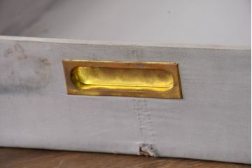 和製ビンテージ　お部屋のアクセントになるジュラルミン船トランク(ジュラルミントランク、舟トランク、アルミトランク、収納、ディスプレイ、ヴィンテージ)(R-084546)