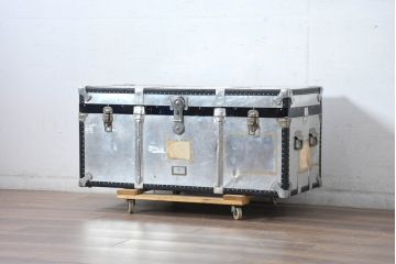 和製ビンテージ　お部屋のアクセントになるジュラルミン船トランク(ジュラルミントランク、アルミトランク、収納、ディスプレイ、ヴィンテージ)(R-084547)
