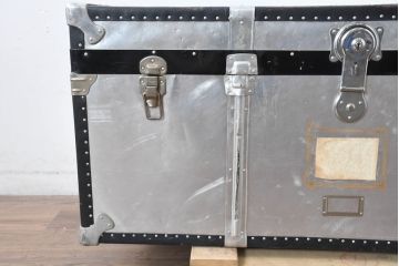 和製ビンテージ　お部屋のアクセントになるジュラルミン船トランク(ジュラルミントランク、アルミトランク、収納、ディスプレイ、ヴィンテージ)(R-084547)