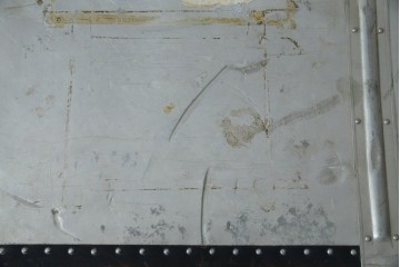 和製ビンテージ　お部屋のアクセントになるジュラルミン船トランク　(R-084547)