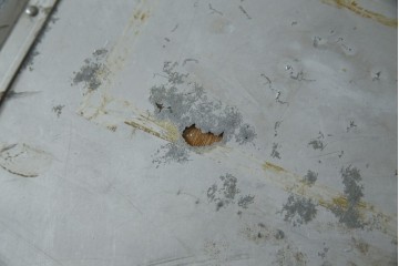 和製ビンテージ　お部屋のアクセントになるジュラルミン船トランク　(R-084547)