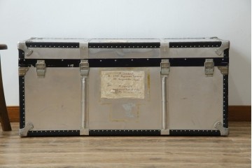 和製ビンテージ　お部屋のアクセントになるジュラルミン船トランク　(R-084547)