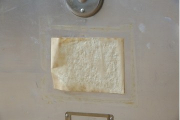 和製ビンテージ　お部屋のアクセントになるジュラルミン船トランク　(R-084547)