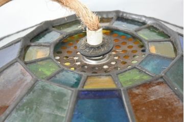 《引っ掛けシーリング式ペンダントライト加工費込み》　中古　希少!!　作家物!!　ステンドグラス芸術家　伊藤誠二　ステンドグラスのペンダントライト(天井照明、吊り下げ照明、シェード、電笠)(定価約14万円)(R-084549)