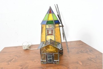 中古　希少!!　作家物!!　ステンドグラス芸術家　伊藤誠二　風車小屋モチーフのステンド卓上ランプ　定価約50万円　(R-084550)