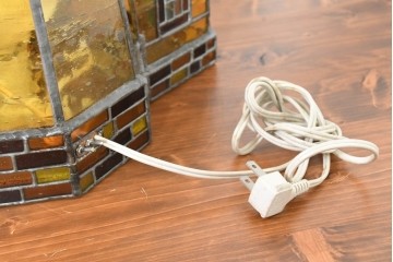 中古　希少!!　作家物!!　ステンドグラス芸術家　伊藤誠二　風車小屋モチーフのステンド卓上ランプ　定価約50万円　(R-084550)