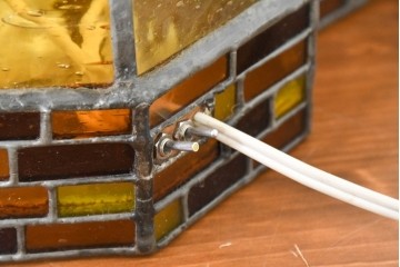 中古　希少!!　作家物!!　ステンドグラス芸術家　伊藤誠二　風車小屋モチーフのステンド卓上ランプ　定価約50万円　(R-084550)