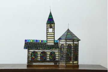 中古　希少!!　作家物!!　ステンドグラス芸術家　伊藤誠二　アートピースとして楽しめるカラフルな家のテーブルライト　定価約50万円　(R-084555)