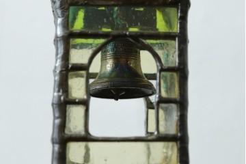 中古　希少!!　作家物!!　ステンドグラス芸術家　伊藤誠二　アートピースとして楽しめるカラフルな家のテーブルライト　定価約50万円　(R-084555)