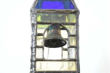 中古　希少!!　作家物!!　ステンドグラス芸術家　伊藤誠二　アートピースとして楽しめるカラフルな家の卓上照明(テーブルランプ、テーブルスタンド、卓上ランプ、ナイトスタンド、ガラスアート、オブジェ)(定価約50万円)(R-084555)
