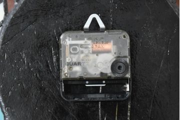 中古　希少!!　作家物!!　ステンドグラス芸術家　伊藤誠二　つがいの梟(フクロウ・ふくろう)　ステンドグラスの壁掛け時計(ウォールクロック)(定価約13万円)(R-084558)