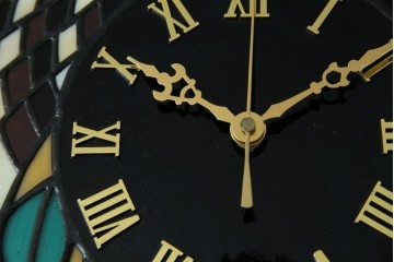 中古　希少!!　作家物!!　ステンドグラス芸術家　伊藤誠二　つがいの梟(フクロウ・ふくろう)　ステンドグラスの壁掛け時計(ウォールクロック)(定価約13万円)(R-084558)