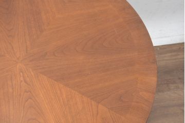 中古　美品　DREXEL HERITAGE(ドレクセルヘリテイジ)　Et Cetera(エトセトラ)コレクション　優美なシルエットが目を引く小振りサイズのラウンドテーブル(ダイニングテーブル、丸テーブル、コーヒーテーブル、カフェテーブル)(R-084559)