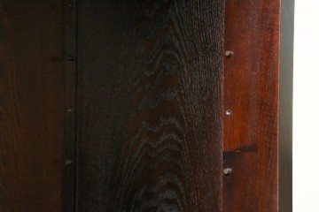 中古　美品!!　栗材　和モダン空間を彩る格子デザインの水屋箪笥　(R-084560)