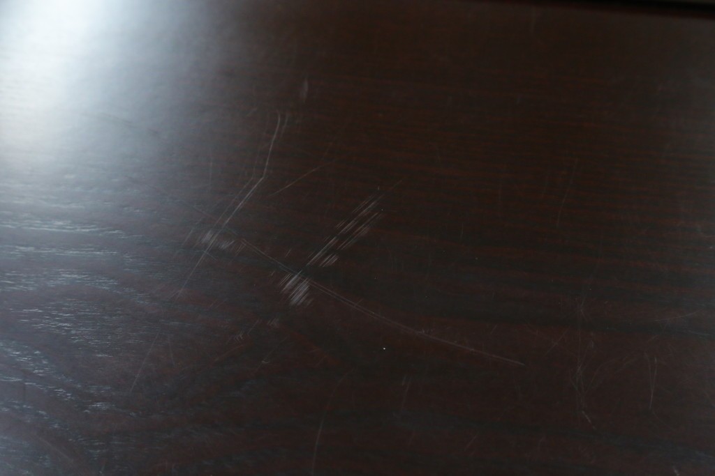 中古　美品!!　栗材　和モダン空間を彩る格子デザインの水屋箪笥　(R-084560)