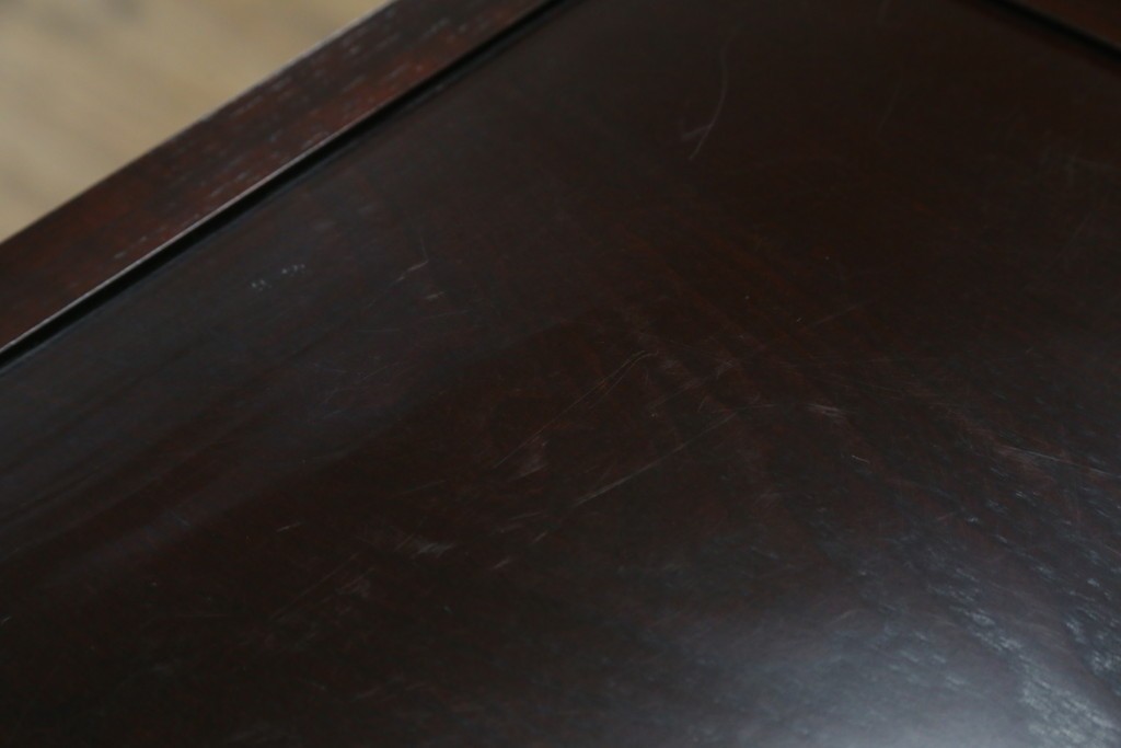 中古　美品!!　栗材　和モダン空間を彩る格子デザインの水屋箪笥　(R-084560)