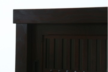 中古　美品!!　栗材　和モダン空間を彩る格子デザインの水屋箪笥　(R-084560)