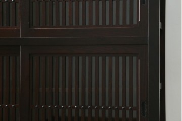 中古　美品!!　栗材　和モダン空間を彩る格子デザインの水屋箪笥　(R-084560)