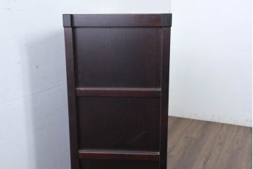 中古　美品!!　栗材　和モダン空間を彩る格子デザインの水屋箪笥(食器棚、戸棚、収納棚、キャビネット)(R-084560)