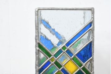中古　希少!!　作家物!!　ステンドグラス芸術家　伊藤誠二　光を通すカラフルなステンドグラスが美しいキャンドルシェード(ろうそく立て、キャンドルホルダー、造花スタンド、ガラスアート、オブジェ、飾り、置物)(定価約7万円)(R-084563)