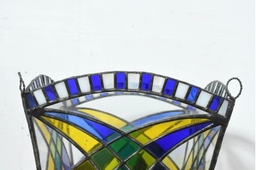 中古　希少!!　作家物!!　ステンドグラス芸術家　伊藤誠二　曲線で魅せる幻想的なデザインのシェード　定価約16万円相当　(R-084567)