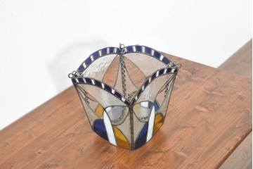 中古　希少!!　作家物!!　ステンドグラス芸術家　伊藤誠二　光と曲線で魅せるステンドグラスのシェード　定価約14万円相当　(R-084568)