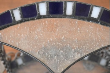 中古　希少!!　作家物!!　ステンドグラス芸術家　伊藤誠二　光と曲線で魅せるステンドグラスのシェード　定価約14万円相当　(R-084568)