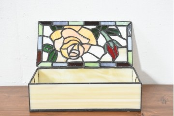 中古　希少!!　作家物!!　ステンドグラス芸術家　伊藤誠二　薔薇のデザインが優雅な印象を与える小箱　定価約14万円相当　(R-084572)